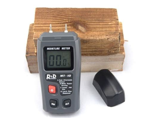 Прибор для измерения влажности древесины