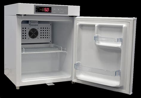 Сколько весит холодильник