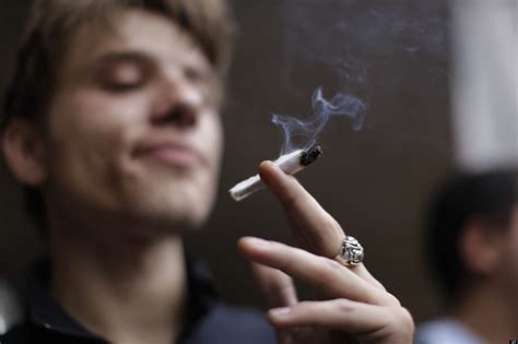 Что значит курить в затяг