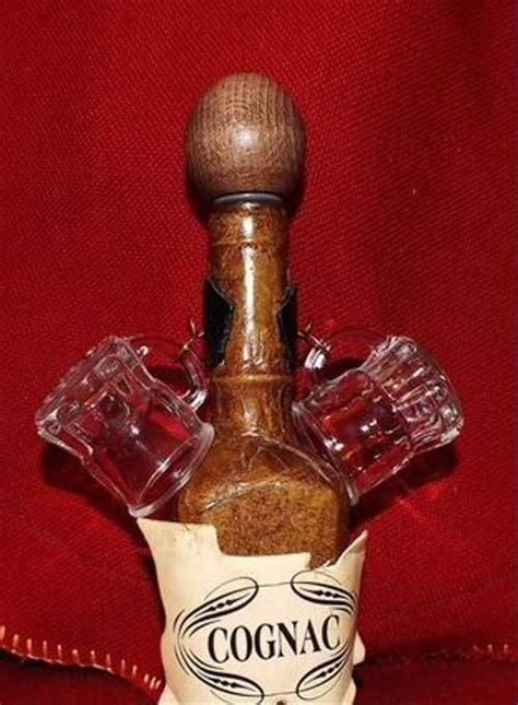 Бутылка коньяка
